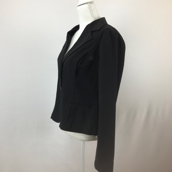 Blazer - Picture 2 of 3